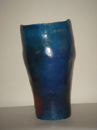 Vaso Antropomorfo · 2001 · h42 · Ceramica Raku