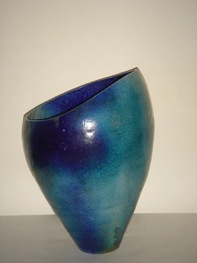 Vaso · 2002 · h38 · Ceramica Raku