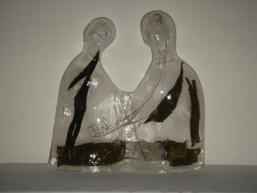 Love · 2005 · 45,5x45,8x7,5 · Vetrofusione