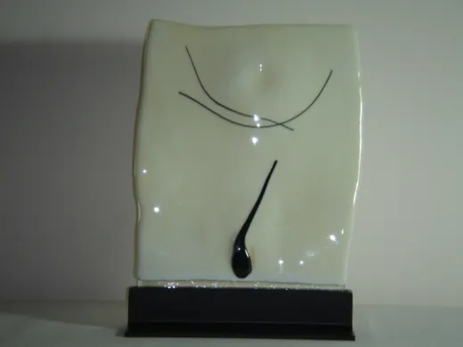 Nudo · 2005 · 32,8x24x9,8 · Vetrofusione