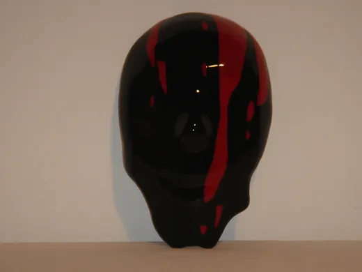Maschera Insanguinata · 2005 · 27x17x7,4 · Vetrofusione
