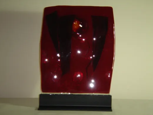 Nudo Femminile Rosso · 2005 · 32,7x24,8x9,8 · Vetrofusione